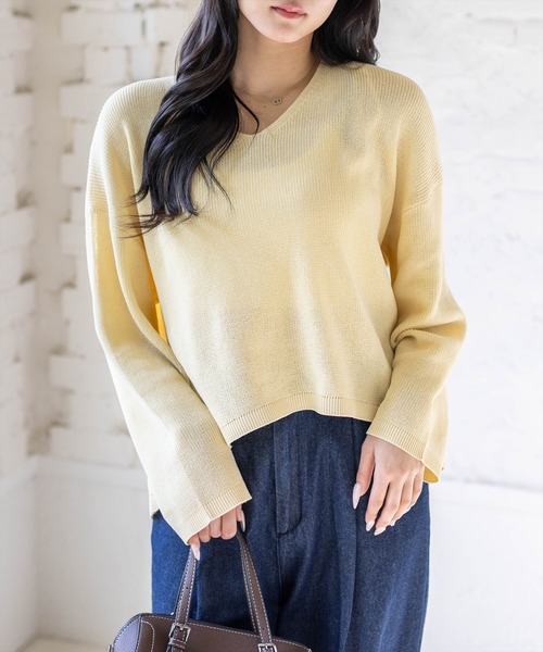 CLEAR BASIC（クリアベーシック）の「Vネックオーバーニットトップス（ニット/セーター・レディース・レッド/ネイビー/アイボリー/イエロー系その他/ブラック・F）」の4枚目の写真