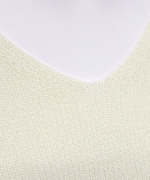 CLEAR BASIC（クリアベーシック）の「Vネックオーバーニットトップス（ニット/セーター・レディース・レッド/ネイビー/アイボリー/イエロー系その他/ブラック・F）」の9枚目の写真