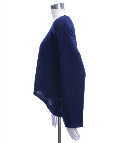 CLEAR BASIC（クリアベーシック）の「Vネックオーバーニットトップス（ニット/セーター・レディース・レッド/ネイビー/アイボリー/イエロー系その他/ブラック・F）」の21枚目の写真