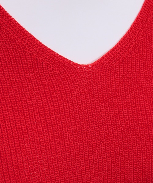 CLEAR BASIC（クリアベーシック）の「Vネックオーバーニットトップス（ニット/セーター・レディース・レッド/ネイビー/アイボリー/イエロー系その他/ブラック・F）」の7枚目の写真