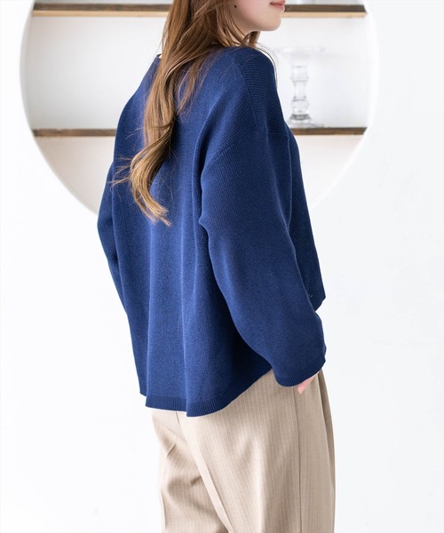 CLEAR BASIC（クリアベーシック）の「Vネックオーバーニットトップス（ニット/セーター・レディース・レッド/ネイビー/アイボリー/イエロー系その他/ブラック・F）」の16枚目の写真