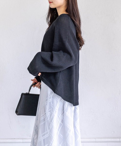 CLEAR BASIC（クリアベーシック）の「Vネックオーバーニットトップス（ニット/セーター・レディース・レッド/ネイビー/アイボリー/イエロー系その他/ブラック・F）」の22枚目の写真