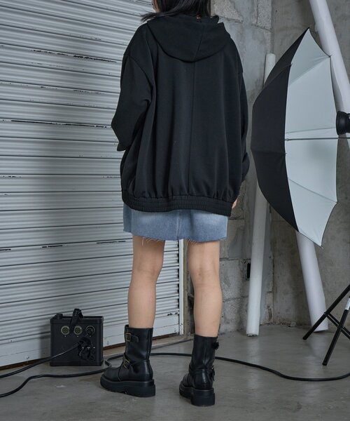 goocy(グーシー)の「デニムミニスカパン(スカート・レディース・ブラック/ブルー・MEDIUM/SMALL)」の12枚目の写真