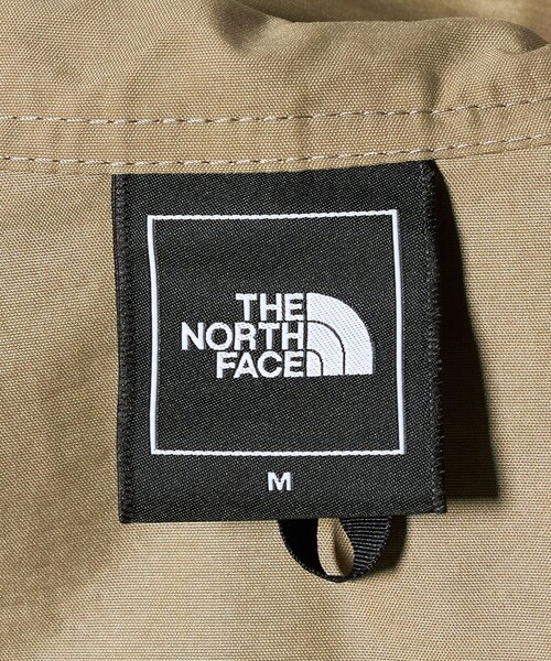 THE NORTH FACE（ザノースフェイス）の「【WEB限定】＜THE NORTH FACE＞コンパクトジャケット（マウンテンパーカー・レディース・オフホワイト/ベージュ/ブラック・L/M）」の6枚目の写真