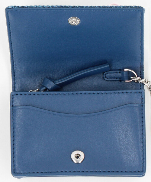 GANNI（ガニー）の「GANNI/ガニー Card Holder With Flap Heart Studs / B3010120 / ハートスタッズ デニム フラップ カードホルダー（コインケース・レディース・サックスブルー・ONE SIZE）」の3枚目の写真
