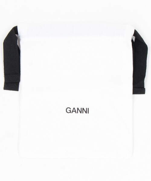 GANNI（ガニー）の「GANNI/ガニー Card Holder With Flap Heart Studs / B3010120 / ハートスタッズ デニム フラップ カードホルダー（コインケース・レディース・サックスブルー・ONE SIZE）」の6枚目の写真