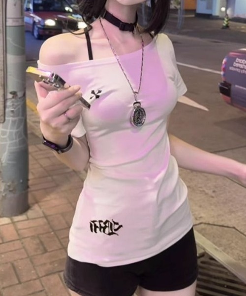 lilful(リルフル)の「【26年春夏新作】Y2Kデザイン ワンポイントプリントピチT(Tシャツ/カットソー・レディース・ホワイト・F)」の5枚目の写真