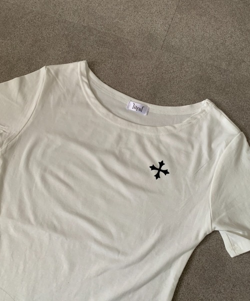 lilful(リルフル)の「【26年春夏新作】Y2Kデザイン ワンポイントプリントピチT(Tシャツ/カットソー・レディース・ホワイト・F)」の11枚目の写真