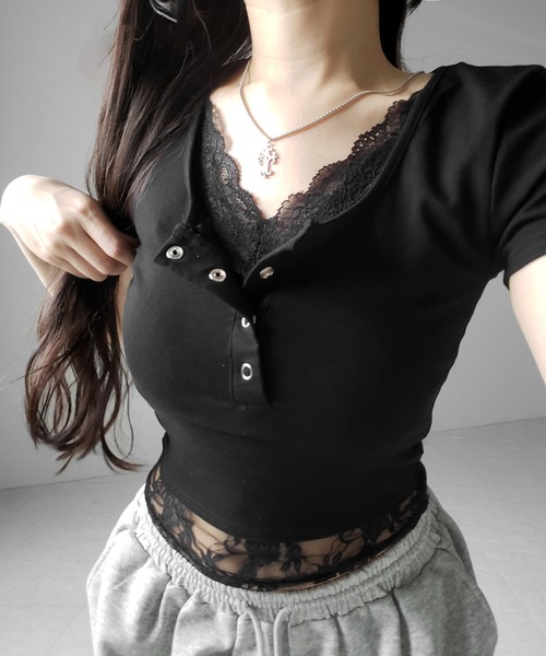 me+em select(ミームセレクト)の「【 3color 】レースレイヤードヘンリーネックスクエア半袖Tシャツ / lace layered henley neck square short sleeve T-shirt(Tシャツ/カットソー・レディース・ホワイト/ブラック/グレー・FREE)」の7枚目の写真