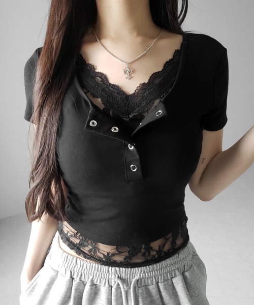 me+em select(ミームセレクト)の「【 3color 】レースレイヤードヘンリーネックスクエア半袖Tシャツ / lace layered henley neck square short sleeve T-shirt(Tシャツ/カットソー・レディース・ホワイト/ブラック/グレー・FREE)」の8枚目の写真