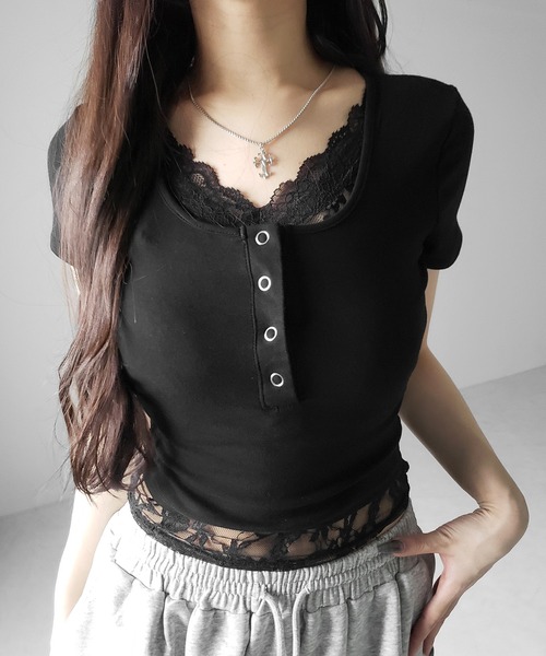 me+em select(ミームセレクト)の「【 3color 】レースレイヤードヘンリーネックスクエア半袖Tシャツ / lace layered henley neck square short sleeve T-shirt(Tシャツ/カットソー・レディース・ホワイト/ブラック/グレー・FREE)」の12枚目の写真