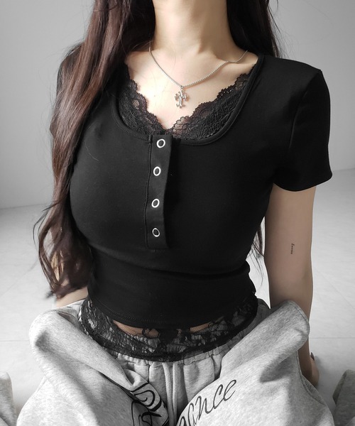 me+em select(ミームセレクト)の「【 3color 】レースレイヤードヘンリーネックスクエア半袖Tシャツ / lace layered henley neck square short sleeve T-shirt(Tシャツ/カットソー・レディース・ホワイト/ブラック/グレー・FREE)」の18枚目の写真