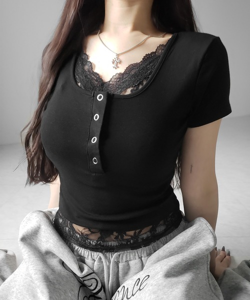 me+em select(ミームセレクト)の「【 3color 】レースレイヤードヘンリーネックスクエア半袖Tシャツ / lace layered henley neck square short sleeve T-shirt(Tシャツ/カットソー・レディース・ホワイト/ブラック/グレー・FREE)」の19枚目の写真