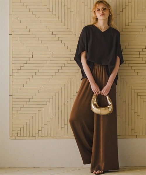 Maison INNESS(メゾンアイネス)の「シャイニーサテンクラック柄ワイドパンツ(その他パンツ・レディース・ネイビー/ベージュ/ブラウン・5L/4L/3L/LL/L/M/S)」の5枚目の写真