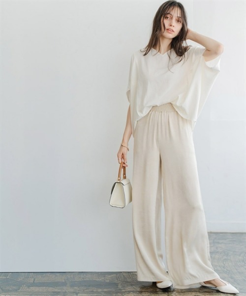 Maison INNESS(メゾンアイネス)の「シャイニーサテンクラック柄ワイドパンツ(その他パンツ・レディース・ネイビー/ベージュ/ブラウン・5L/4L/3L/LL/L/M/S)」の14枚目の写真