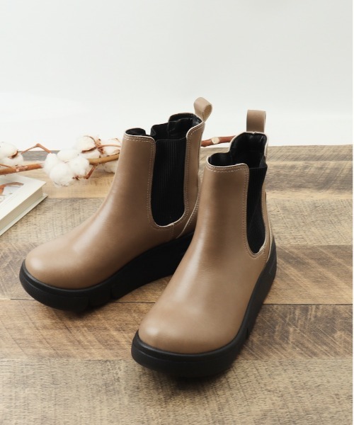 Re:getA(リゲッタ)の「Re:getA リゲッタ サイドゴア 厚底 ブーツ(ブーツ・レディース・ベージュ/カーキ・23-23.5cm)」の1枚目の写真