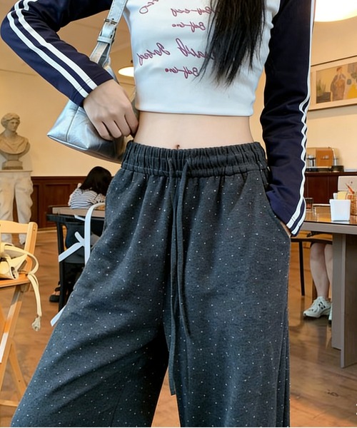 AsheKsha（アシクシャ）の「ダイヤモンド付きワイドパンツ（スウェットパンツ・レディース・ダークグレー・S/M/L）」の9枚目の写真