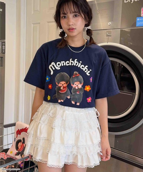 AS KNOW AS plus(アズノゥアズプラス)の「◯アクリルキーホルダー付き モンチッチ半袖Tシャツ【 Monchhichi / モンチッチ 】(Tシャツ/カットソー・レディース・オートミール/グリーン/オフホワイト/チャコールグレー/ネイビー系/アイボリー系/ダークグリーン系/ホワイト系/グレー系/ピンク系・FREE)」の9枚目の写真