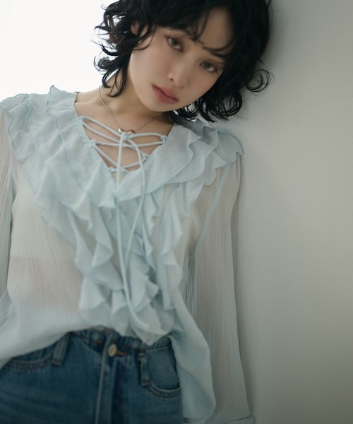 LAULEN(ローレン)の「chiffon front frill lace up blouse /シフォンフロントフリルレースアップ長袖ブラウス(シャツ/ブラウス・レディース・イエロー/ブルー・FREE)」の19枚目の写真