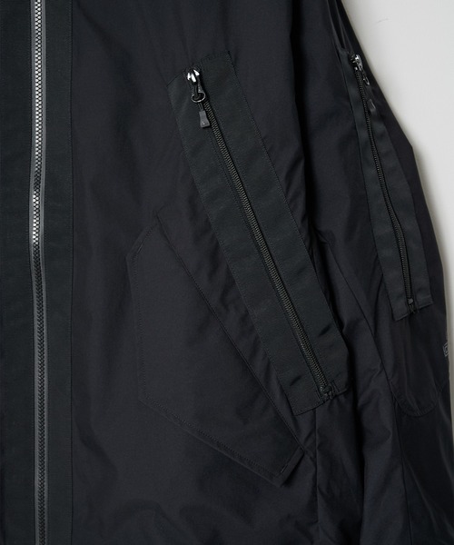 D-VEC（ディーベック）の「【D-VEC】WINDSTOPPER BY GORE-TEX LABS 30DY/TR2 3L MA1 BLOUSON（ブルゾン・メンズ・ブラック/グレー・2/1）」の7枚目の写真