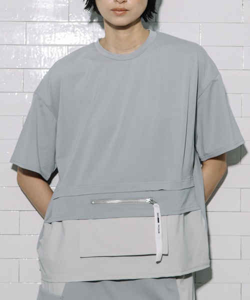 MARECHAL TERRE（マルシャルテル）の「【機能素材】ラッシュガードポケットTシャツ（Tシャツ/カットソー・レディース・ブラック/チャコールグレー/ライトグレー/ネイビー・MEDIUM）」の3枚目の写真