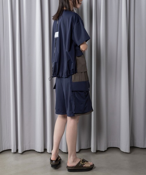 MARECHAL TERRE（マルシャルテル）の「【機能素材】ラッシュガードポケットTシャツ（Tシャツ/カットソー・レディース・ブラック/チャコールグレー/ライトグレー/ネイビー・MEDIUM）」の8枚目の写真