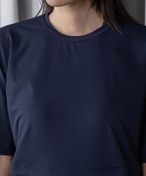 MARECHAL TERRE（マルシャルテル）の「【機能素材】ラッシュガードポケットTシャツ（Tシャツ/カットソー・レディース・ブラック/チャコールグレー/ライトグレー/ネイビー・MEDIUM）」の10枚目の写真