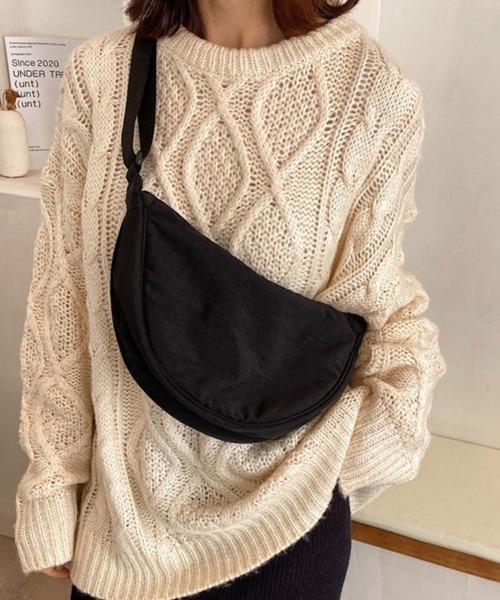 ReRe(リリ)の「ハーフムーンショルダーバッグ(ショルダーバッグ・レディース・オフホワイト/ブラック/カーキ/オレンジ・FREE)」の19枚目の写真