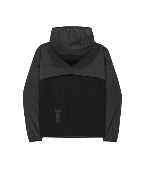 OJOS（オホス）の「Paneled Lightweight Windbreaker / Black（ナイロンジャケット・レディース・その他・1/2/3）」の7枚目の写真