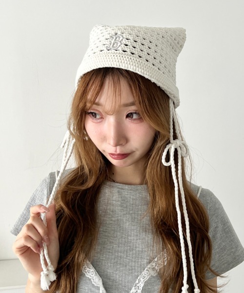 MLB(メジャーリーグベースボール)の「【日本未発売/WEB限定】MLB KOREA(エムエルビーコリア)/サマー リボン 猫耳 ねこ耳ビーニー 耳付き クロシェ編み ロゴパッチ ワッペン ビーニー ニット帽/Summer Ribbon Miyaon Beanie(ニットキャップ/ビーニー・レディース・ブラック/クリーム/ピンク・FREE)」の2枚目の写真