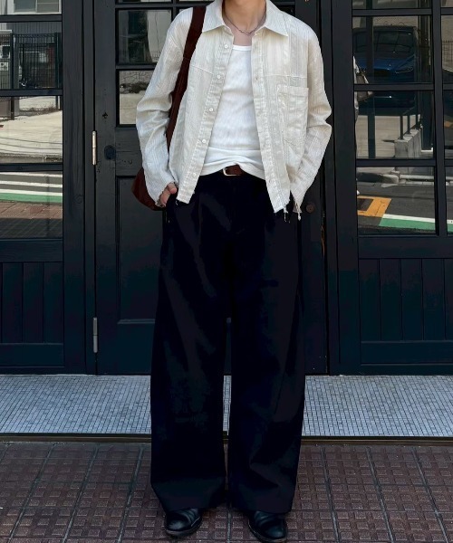 Chikashitsu +(チカシツプラス)の「【Chikashitsu +】curve tuck rivet wide slacks / 【チカシツプラス】カーブタックリベットワイドスラックス<着用動画あり>(スラックス・メンズ・ブラック・M/S/L)」の10枚目の写真