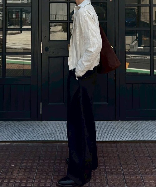 Chikashitsu +(チカシツプラス)の「【Chikashitsu +】curve tuck rivet wide slacks / 【チカシツプラス】カーブタックリベットワイドスラックス<着用動画あり>(スラックス・メンズ・ブラック・M/S/L)」の12枚目の写真