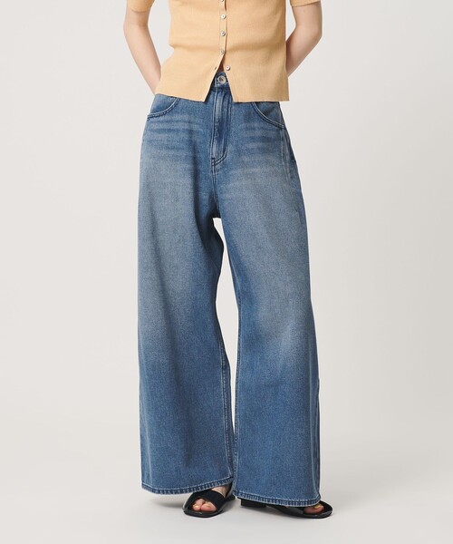 BEAUTY&YOUTH UNITED ARROWS(ビューティーアンドユースユナイテッドアローズ)の「ライトオンス ワイド デニムパンツ(デニムパンツ・レディース・オフホワイト/ライトブルー・M/S/XS)」の1枚目の写真
