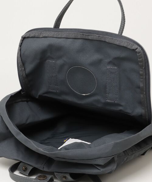 Fjallraven Kanken（フェールラーベンカンケン）の「FJALLRAVEN Kanken フェールラーベン カンケン バックパック（バックパック/リュック・レディース・グレー系2/グレー系1/ブラック/ミント/ネイビー/ロイヤルブルー/ダークグレー・FREE）」の16枚目の写真
