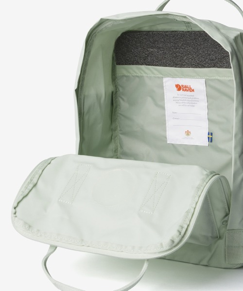 Fjallraven Kanken（フェールラーベンカンケン）の「FJALLRAVEN Kanken フェールラーベン カンケン バックパック（バックパック/リュック・レディース・グレー系2/グレー系1/ブラック/ミント/ネイビー/ロイヤルブルー/ダークグレー・FREE）」の12枚目の写真