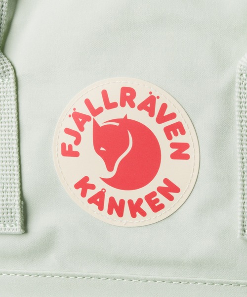 Fjallraven Kanken（フェールラーベンカンケン）の「FJALLRAVEN Kanken フェールラーベン カンケン バックパック（バックパック/リュック・レディース・グレー系2/グレー系1/ブラック/ミント/ネイビー/ロイヤルブルー/ダークグレー・FREE）」の13枚目の写真