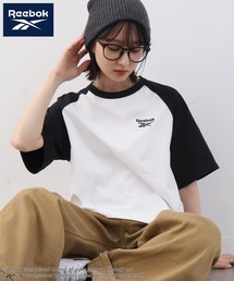 【Reebok/リーボック】刺繍ロゴ クロップド丈 ラグラン半袖Tシャツ
