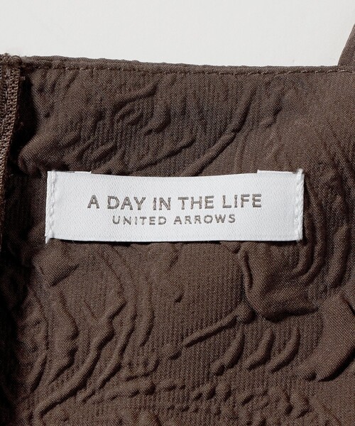 A DAY IN THE LIFE UNITED ARROWS(アデイインザライフユナイテッドアローズ)の「エンボスキャミ+Tシャツ ‐セットアイテム‐<A DAY IN THE LIFE>(Tシャツ/カットソー・レディース・ブラック/ダークブラウン/ナチュラル/グレー系・FREE)」の18枚目の写真
