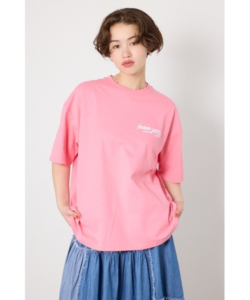 RODEO CROWNS WIDE BOWL(ロデオクラウンズワイドボウル)の「レインボーインクプリントTシャツ(Tシャツ/カットソー・レディース・ピンク/ベージュ/ブラック/オフホワイト・MEDIUM/LARGE)」の4枚目の写真