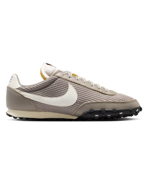 NIKE(ナイキ)の「NIKE WAFFLE RACER SE IM8673-001(スニーカー・メンズ・グレー・27.5cm/27cm)」の3枚目の写真