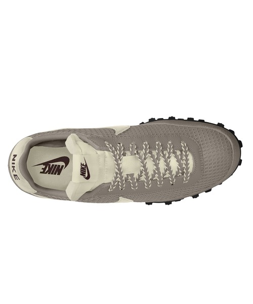 NIKE(ナイキ)の「NIKE WAFFLE RACER SE IM8673-001(スニーカー・メンズ・グレー・27.5cm/27cm)」の4枚目の写真