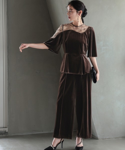 Callarus（カラルス）の「【お呼ばれ・よそいき・結婚式・パーティー・オケージョンドレス】アシメレースデザインベロアブラウスパンツセットアップドレス〔Callarus〕（パンツドレス・レディース・グレー/ブラウン・3L/M/LL/L）」の7枚目の写真