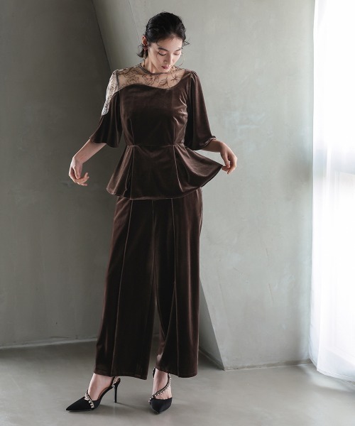 Callarus（カラルス）の「【お呼ばれ・よそいき・結婚式・パーティー・オケージョンドレス】アシメレースデザインベロアブラウスパンツセットアップドレス〔Callarus〕（パンツドレス・レディース・グレー/ブラウン・3L/M/LL/L）」の8枚目の写真