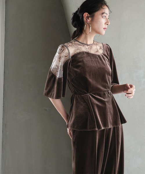 Callarus（カラルス）の「【お呼ばれ・よそいき・結婚式・パーティー・オケージョンドレス】アシメレースデザインベロアブラウスパンツセットアップドレス〔Callarus〕（パンツドレス・レディース・グレー/ブラウン・3L/M/LL/L）」の9枚目の写真