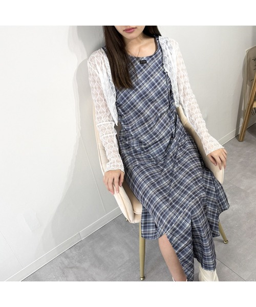 marcydorn(マーシードルン)の「アシンメトリーヘムチェックロングワンピース ノースリーブ(ワンピース・レディース・ブルー・S/M/L)」の13枚目の写真