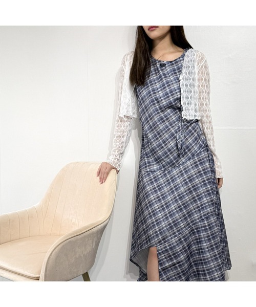 marcydorn(マーシードルン)の「アシンメトリーヘムチェックロングワンピース ノースリーブ(ワンピース・レディース・ブルー・S/M/L)」の9枚目の写真