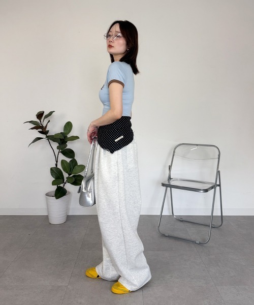 mellomela.(メロメラ)の「ショート丈配色Tシャツ(Tシャツ/カットソー・レディース・ネイビー/スカイブルー/ホワイト・FREE)」の11枚目の写真
