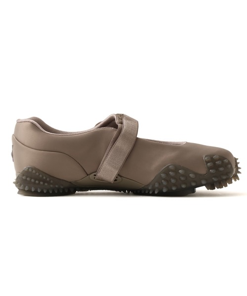 PUMA（プーマ）の「PUMA MOSTRO FEY SATIN WMNS / プーマ モストロ フェイ サテン ウィメンズ（スニーカー・レディース・グレイッシュベージュ・23.0cm/25.0cm/24.5cm/24.0cm/23.5cm）」の6枚目の写真