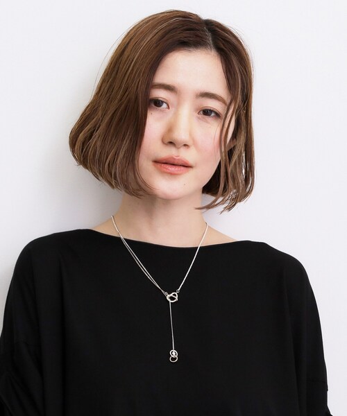 grove(グローブ)の「Y字プレッツェルネックレス(ネックレス・レディース・ゴールド/シルバー/ピンクゴールド・00)」の8枚目の写真