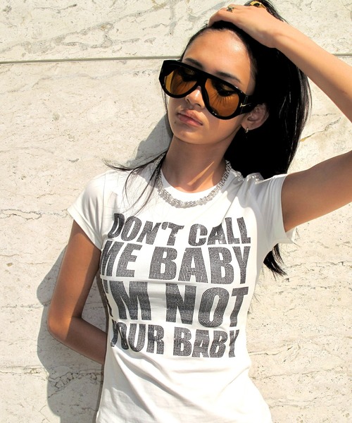 SupBaby by SUPPLIER(サプベイビーバイサプライヤー)の「Tシャツ|Not Your Baby Tee|SupBaby by SUPPLIER(Tシャツ/カットソー・レディース・ホワイト/ブラック/レッド・SMALL/MEDIUM)」の4枚目の写真